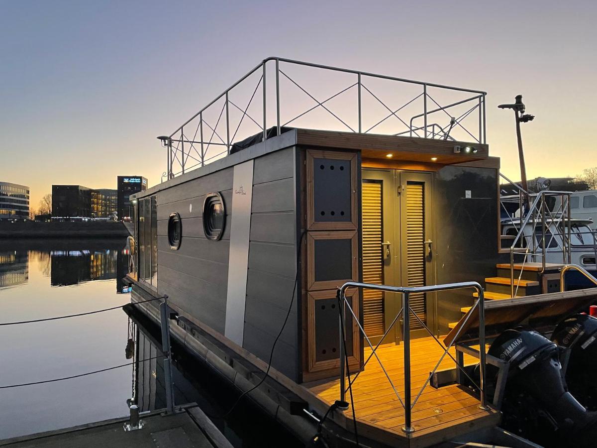 Hausboot Lore * Duisburg