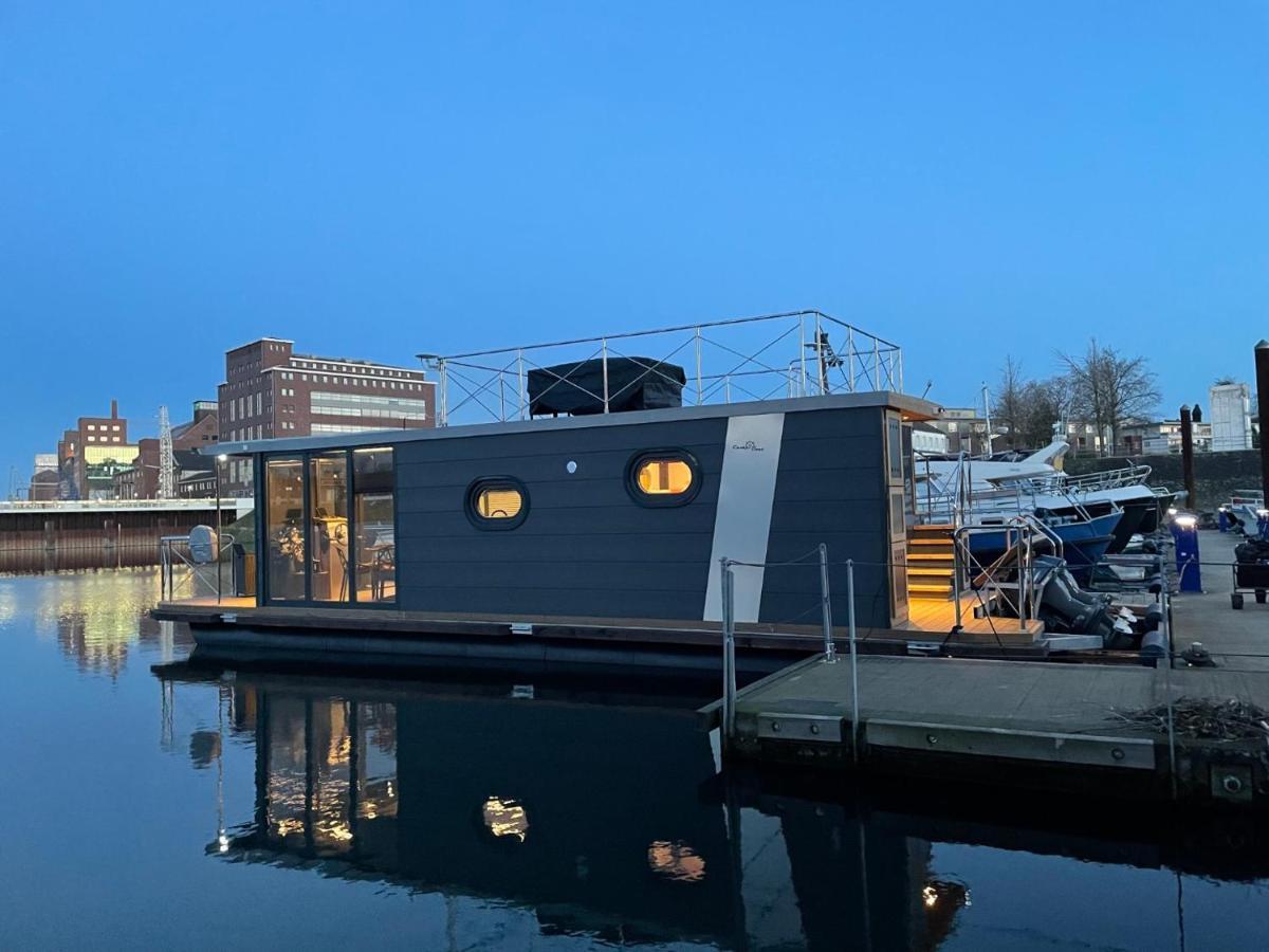 Hausboot Lore Duisburg